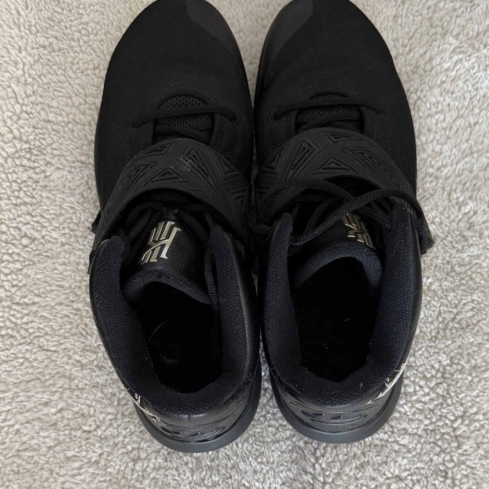 Nike Black Athletic Shoes